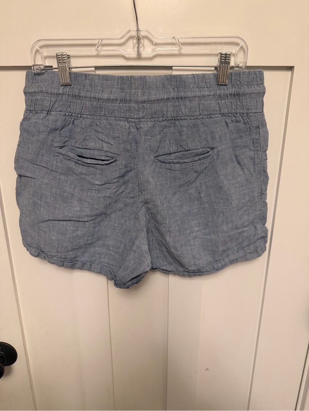 Athleta Cabo Linen Shorts Light Blue Chambray Smocked Waist Drawstring Size 10 - Picture 4 of 6